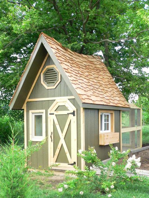 Kriquet's medium A-frame DIY chicken coop with enclosed run.